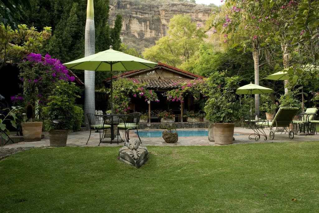 Bed and Breakfast Casa Navacoyan Малиналько Экстерьер фото